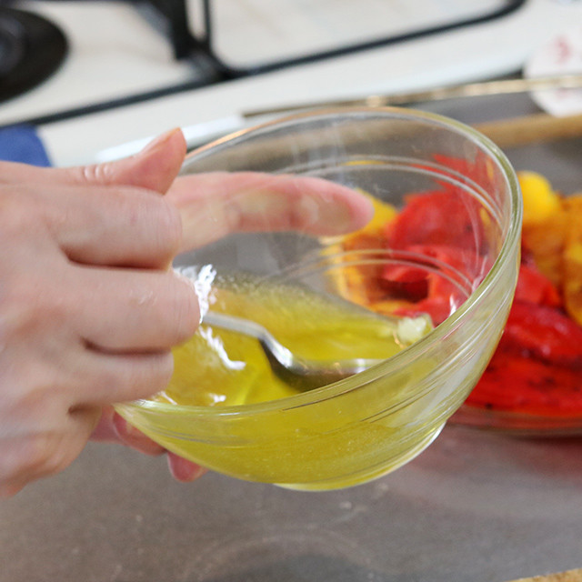 ガーリックレモンビネグレットソースのギリシャ風サラダのレシピ