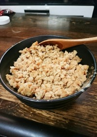 子どもが好きな鶏と豆腐の甘辛そぼろ