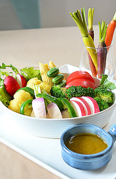  彩り野菜のバーニャカウダ(ﾊｳｽSP)の写真