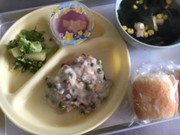 鮭のクリームソースがけの写真