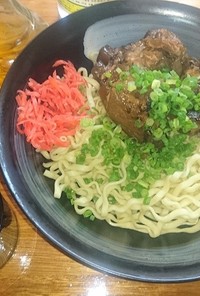 魚介豚骨沖縄そばつけ麺on炙り軟骨ソーキ