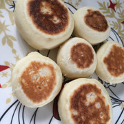 材料3つ☆混ぜて焼くだけ 簡単パンの写真