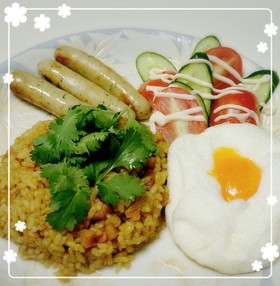 夏休みのお昼にカレーチャーハン