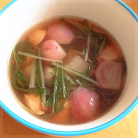 ラディッシュと水菜のコンソメスープ