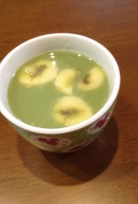 バナナと生姜の緑茶ラテ