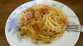 ツナ&ベーコンのレモンバター醤油パスタ