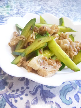 生姜が効いてる☆キュウリと豚肉の炒め物