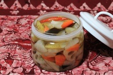 保存食-2 根菜ピクルスの写真