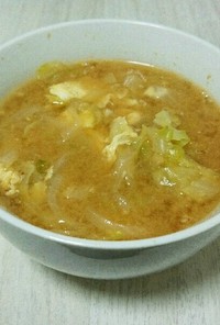 キャベツたっぷり中華味噌スープ