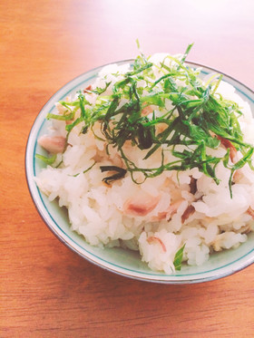 あじの干物でさっぱり酢飯