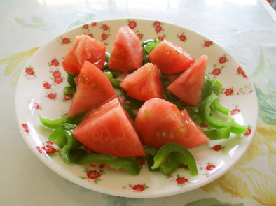 ピーマン☆トマトのサラダ♪簡単の写真