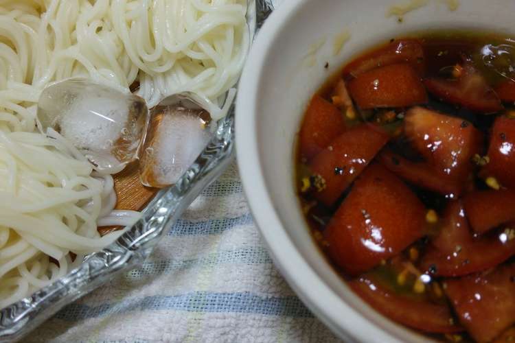 トマトとオリーブ油の素麺つゆ 黒胡椒入 レシピ 作り方 By かず さや クックパッド 簡単おいしいみんなのレシピが354万品