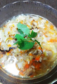 鶏挽き肉と野菜の和風滋養スープ