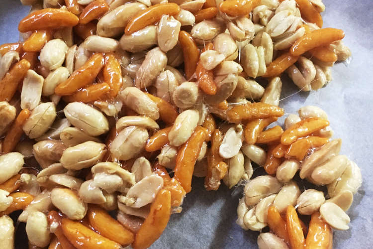 カリポリ止まらない 柿ピーつくね レシピ 作り方 By モアイ食堂 クックパッド 簡単おいしいみんなのレシピが373万品