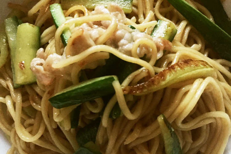 きゅうりと豚バラの上海風焼きそば レシピ 作り方 By ひろj クックパッド 簡単おいしいみんなのレシピが351万品