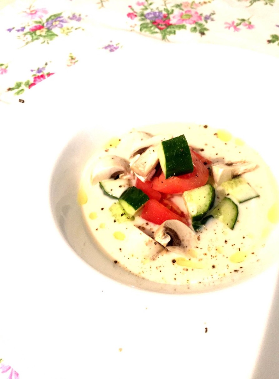 ゴロゴロ野菜とじゃがいもの冷たいスープの画像