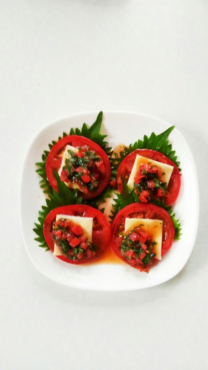 トマトと大葉のサラダの画像