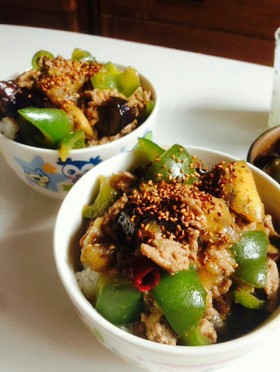 ピリ辛旨!揚げない麻婆茄子丼♪