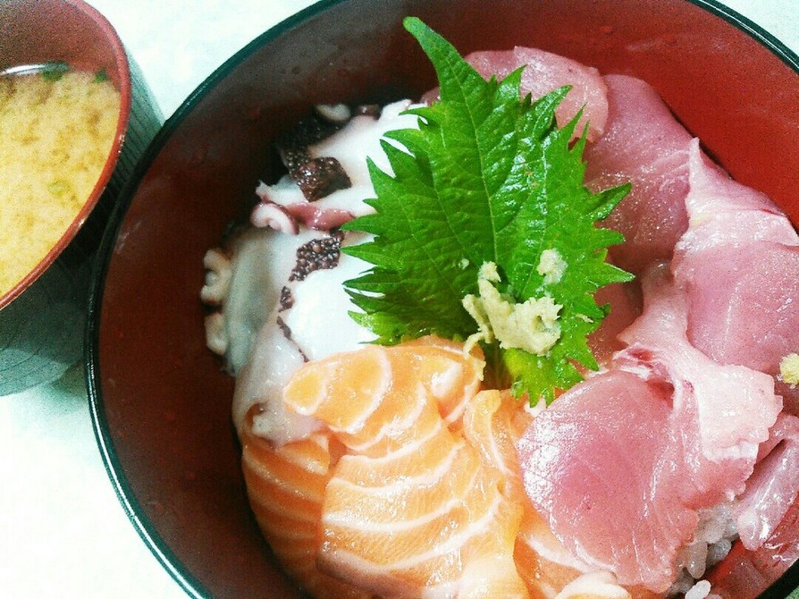 簡単☆海鮮丼　アオサ汁　時短　ヘルシー　の画像