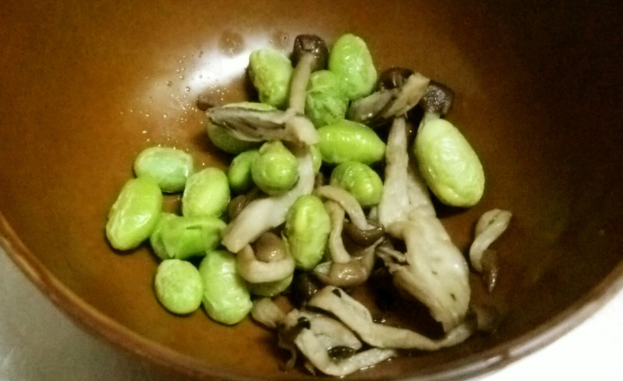 【超速・簡単】枝豆ときのこの白だし焼きの画像