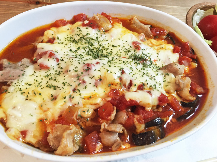 ナスとトマトと豚バラの重ねチーズ焼き by あられ姫 【クックパッド】 簡単おいしいみんなのレシピが350万品