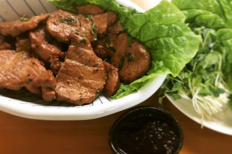 豚ヒレをチシャ菜を巻いて 甘辛韓国焼肉 レシピ 作り方 By マユミリオン クックパッド 簡単おいしいみんなのレシピが353万品