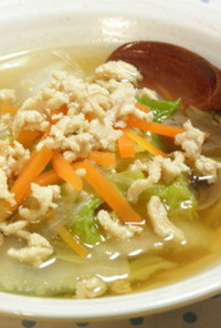 白菜と鶏肉の生姜スープ
