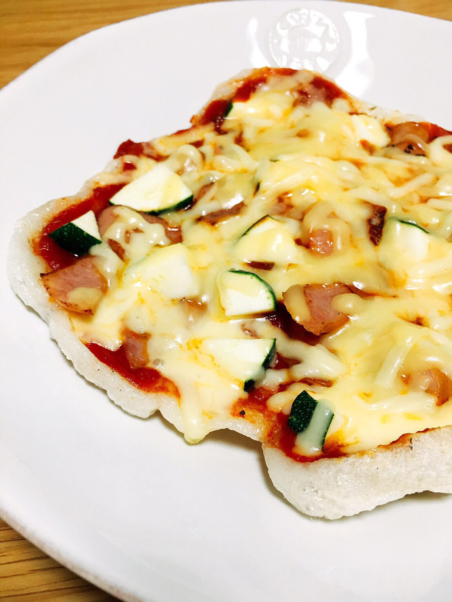 簡単♪ズッキーニとウインナーの餅ピザの画像