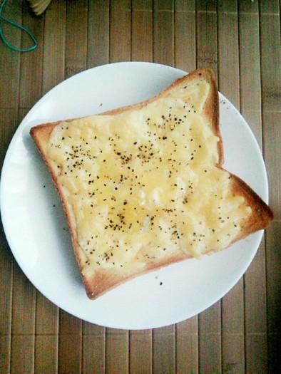 ⭐簡単⭐家族絶賛のバターチーズトーストの写真