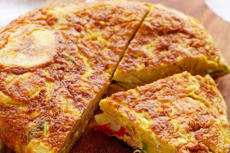 具だくさんスパニッシュオムレツ レシピ 作り方 By ｈａｐｐｙかおるん クックパッド