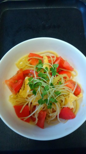トマトたっぷり!和風マヨたまパスタ♪