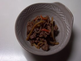 牛肉の甘辛煮
