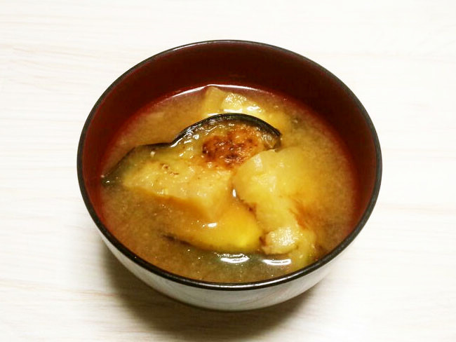 白なす(とろなす・青大丸ナス)のお味噌汁の画像