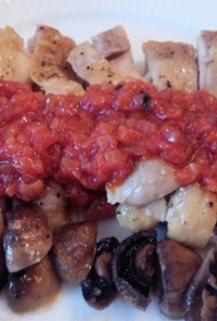 鶏肉のオーブン焼き　トマトバジルソース