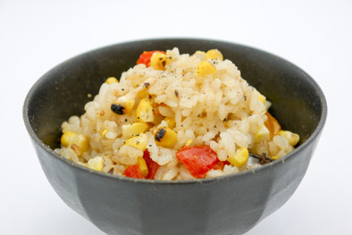 龍の瞳つやみがき米とトウモロコシの黄金飯の写真
