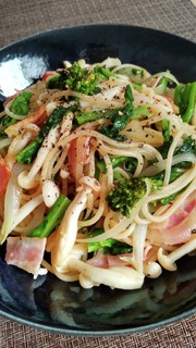 きのこと豚肉の和風スパゲッティーの写真
