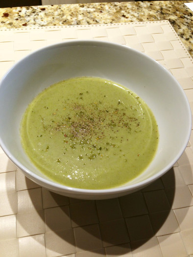 アスパラガスのクリーミースープの写真