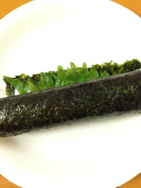 簡単おつまみ!大葉とチーズの海苔ロール
