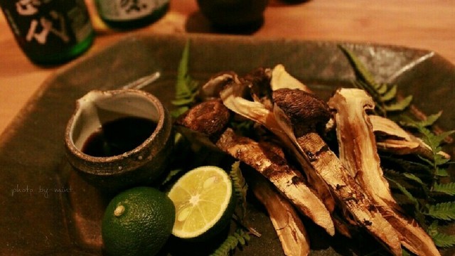 旬を味わう 焼き松茸 レシピ 作り方 By Mintの台所 クックパッド