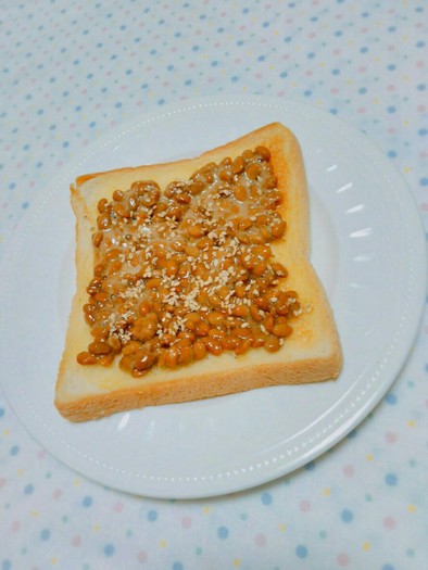 [ほんのり甘～い♪納豆トースト]の写真