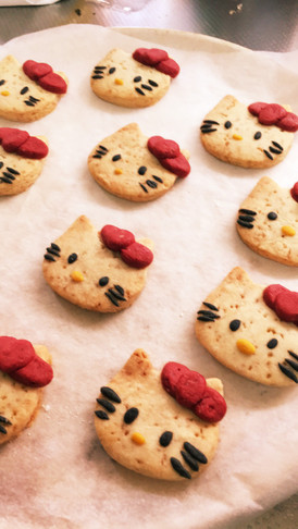 キティちゃんのクッキー生地