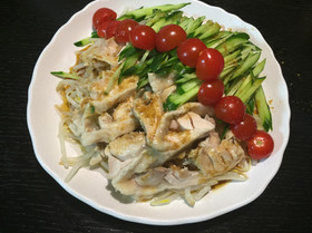 茹で鶏のすりゴマポン酢ソースかけ