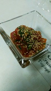 簡単小鉢♪まぐろのユッケ風の写真