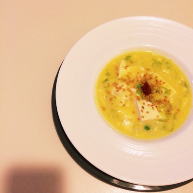 鹹豆漿 豆腐 とうもろこし のスープの写真