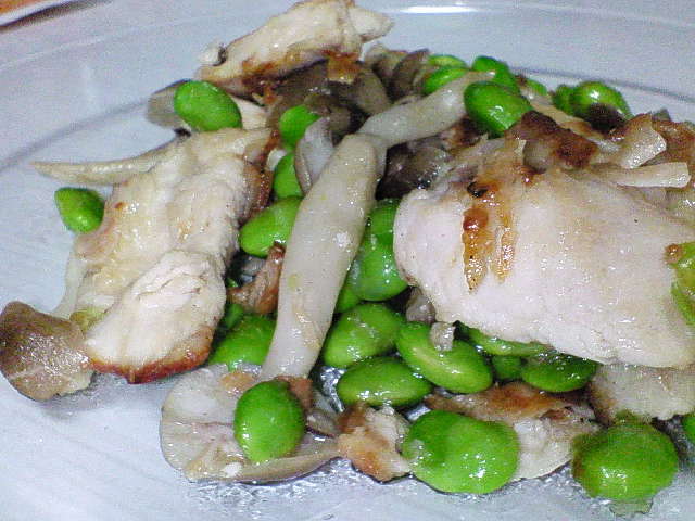 枝豆と鶏胸肉の炒め物の画像
