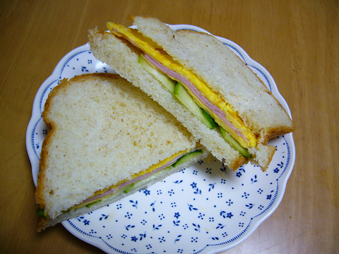 ハムと卵の★サンドイッチの画像