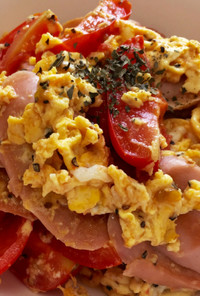 トマトと魚肉ソーセージの卵とじ炒め 簡単