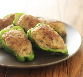 塩分控えめだけど美味しいピーマンの肉詰め