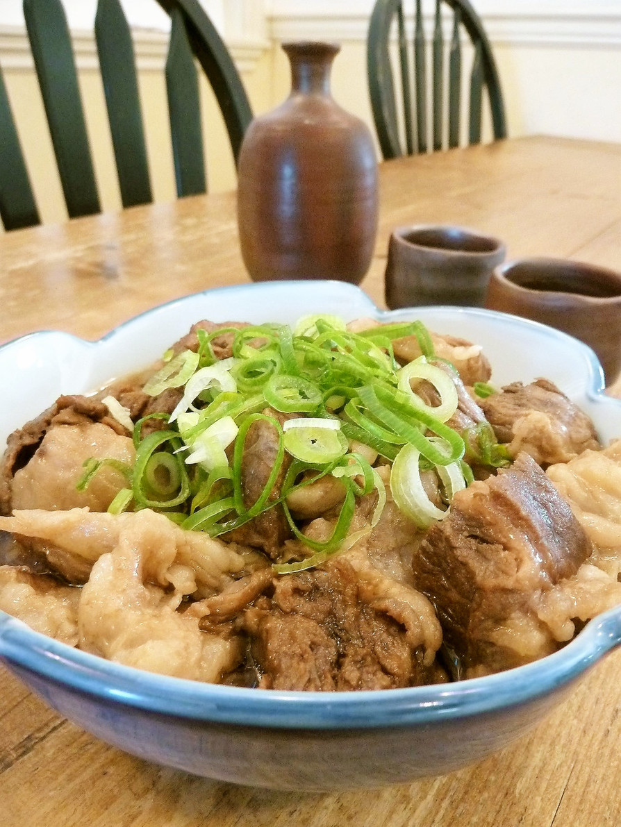 圧力鍋で簡単！柔らか牛スジ煮込み♪醤油味の画像