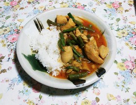 エリンギと鞘インゲンのチキンカレー